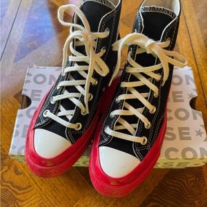 Converse x Comme des Garçons PLAY
Chuck 70 Hi Black/Red/Egret Sneakers
A01793C